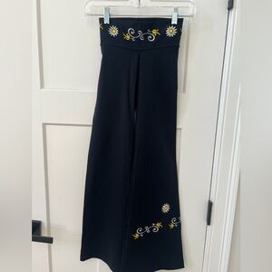 Black Margarita Fitness Pants with Embroidered Accents